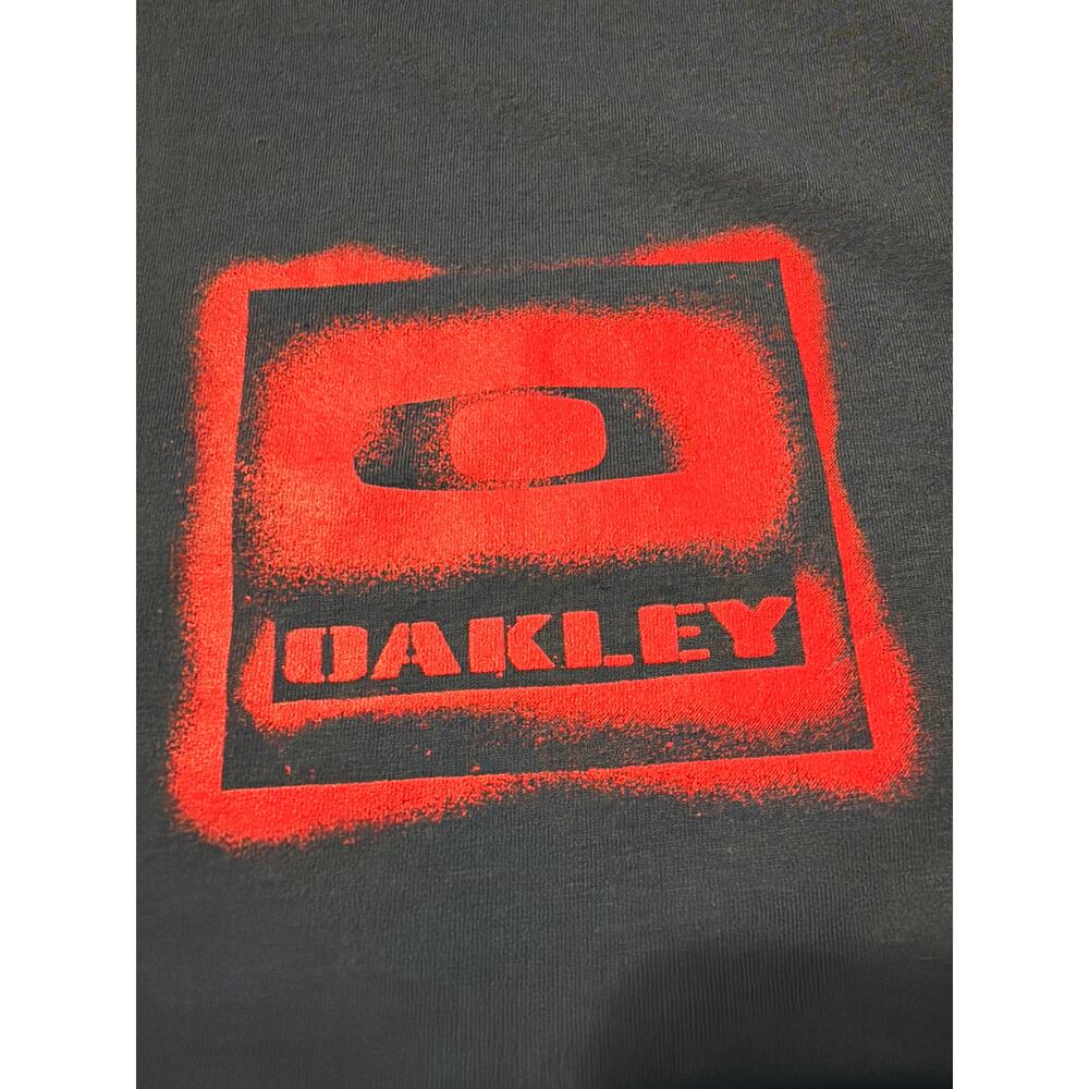 Men’s Large Oakley T-Shirt - Picture 3 of 7